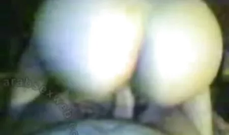 Hottie Tyler landet mit sex mutter tube dem Kopf zwischen den Schenkeln ihrer Geliebten
