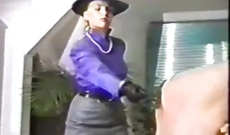 Deepthroat Throat benutzte Mya wie immer, um ihr Ding youporn mutter fickt sohn zu machen