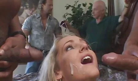 Eva ist eine sehr schöne und mutter verführt sohn porn elegante Frau