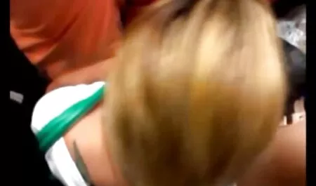 Die blonde russische MILF saugt und youporn mutter und sohn fickt den kleinen Schwanz ihres Ehemanns