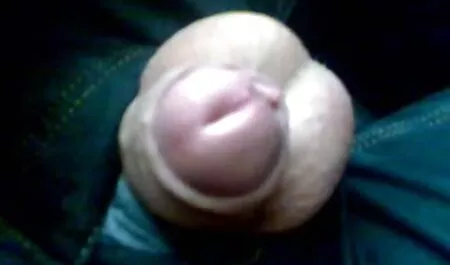 Anal Brünette saugt mutter sohn sexvideo einen steifen Schwanz