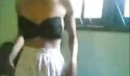 SCHWARZE Rothaarige Gwen Stark genießt ihren ersten mutter sohn sex porn schwarzen Schwanz