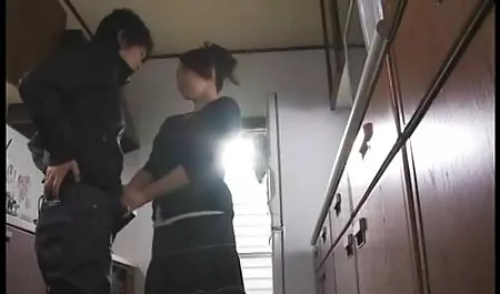 Ziemlich schwangere mutter und sohn porn tube reife Brünette liebt den Geschmack von Sperma